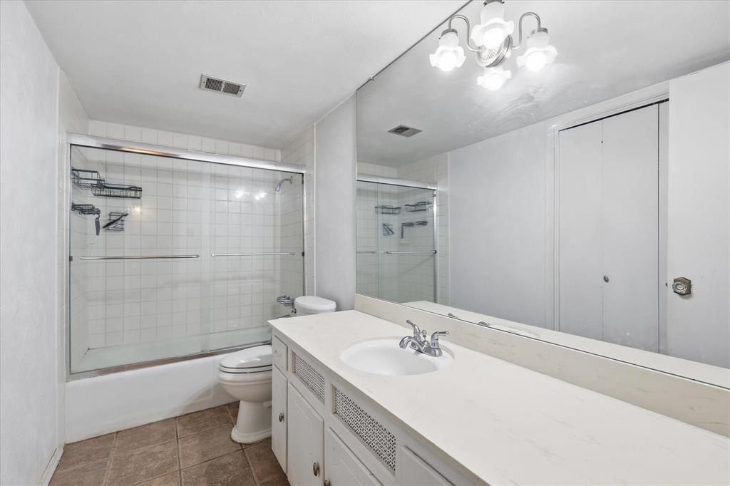 4102 Ridglea Country Club Drive 1501 Property Photo 17