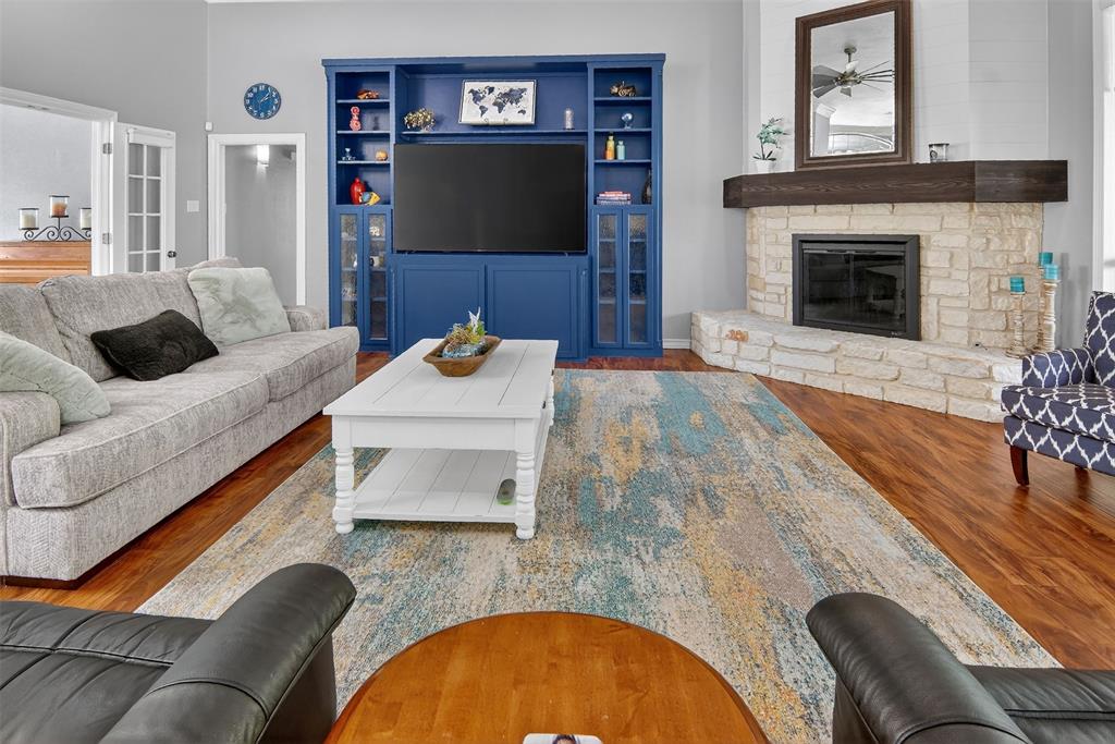 1202 Forest Park Drive Property Photo 8