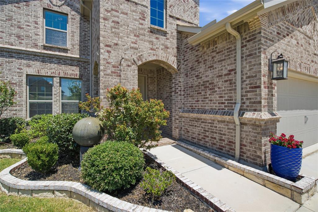 5616 Salt Springs Drive Property Photo 1