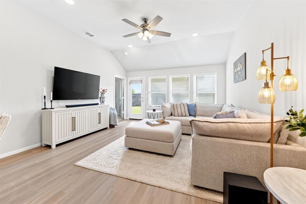 8736 Copper River Drive Property Photo 1