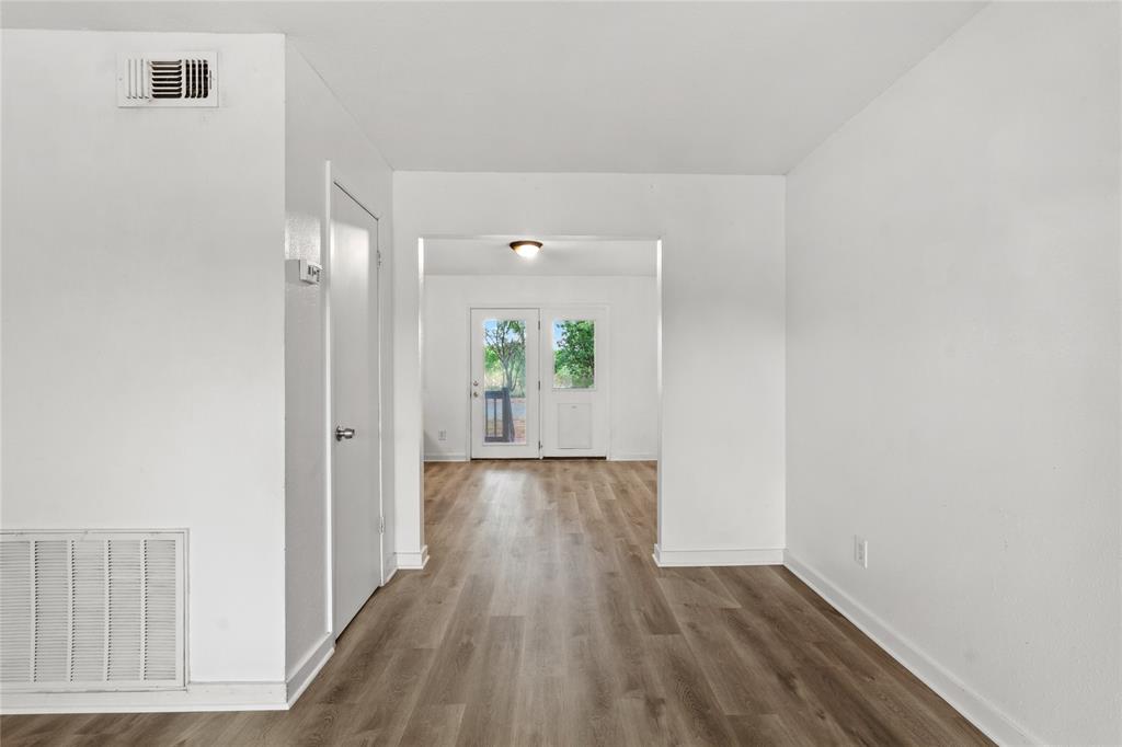 6301 Sydney Drive Property Photo 7