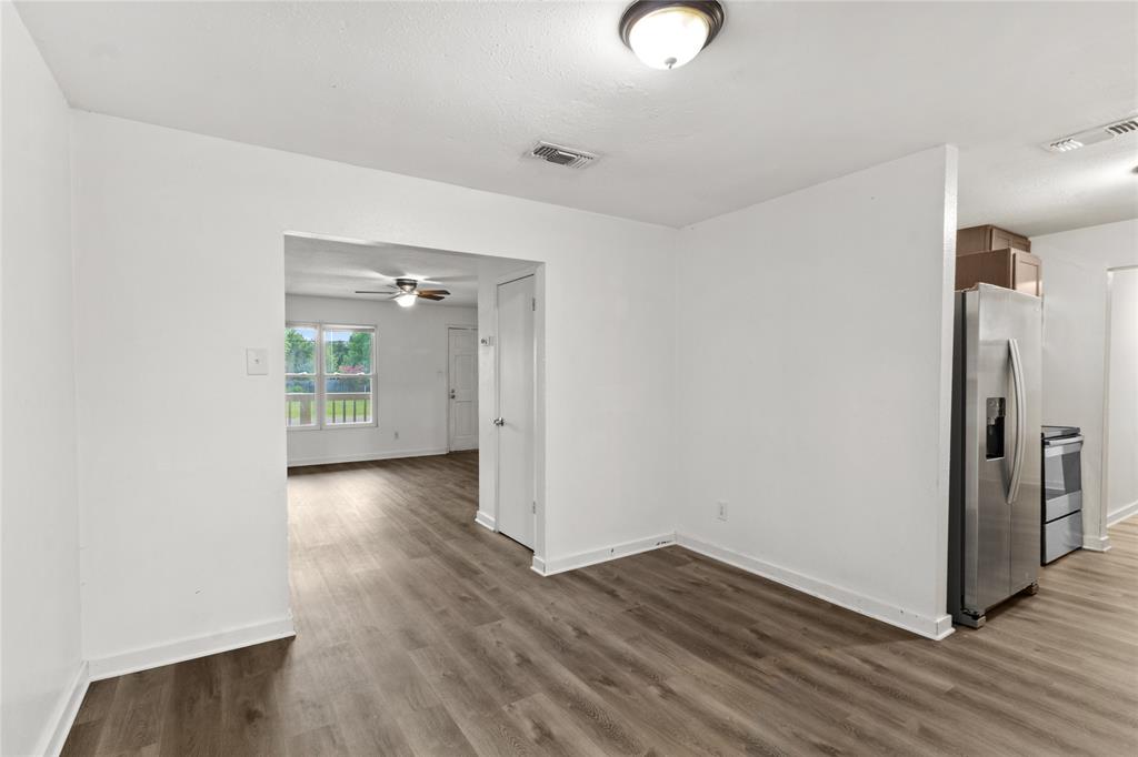 6301 Sydney Drive Property Photo 9