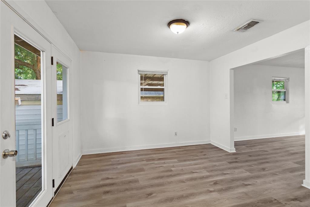 6301 Sydney Drive Property Photo 10