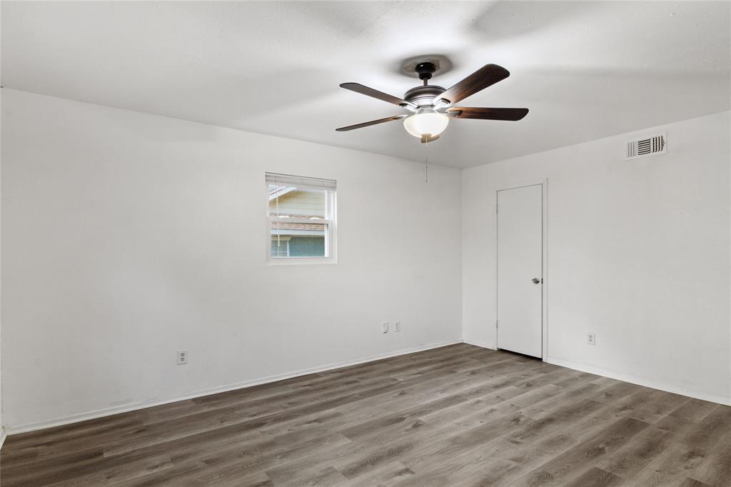 6301 Sydney Drive Property Photo 17
