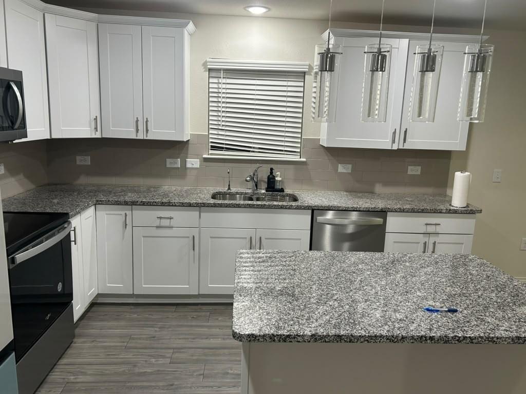 1028 Vernon Drive Property Photo 3