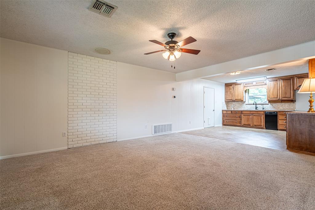 4620 E Holiday Estates Court Property Photo 7