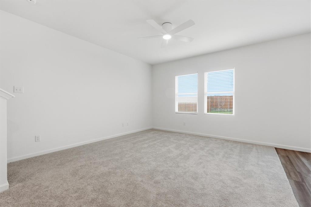 2106 Meadow Park Drive Property Photo 6
