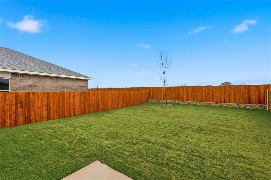 2106 Meadow Park Drive Property Photo 33