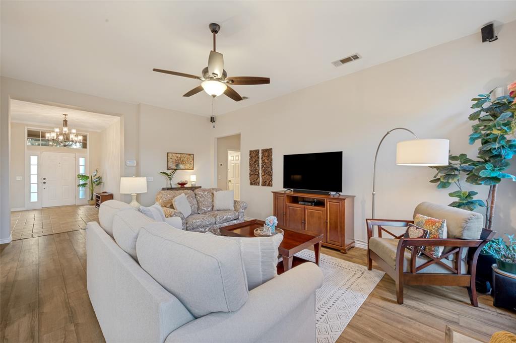 7208 Sonoma Valley Drive Property Photo 9