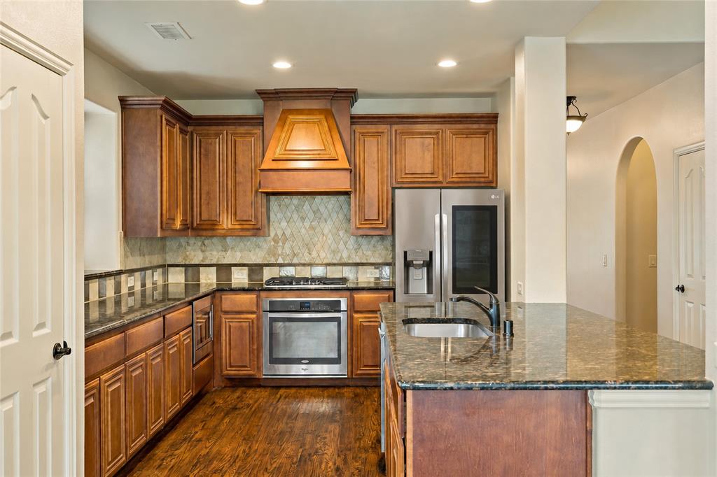 208 Gatwick Court Property Photo 8
