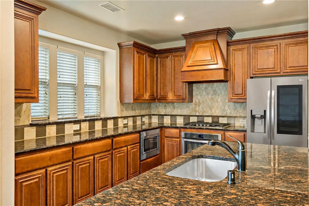 208 Gatwick Court Property Photo 9