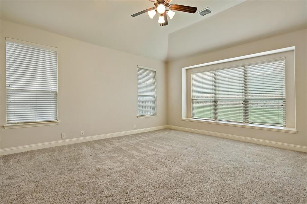 208 Gatwick Court Property Photo 12