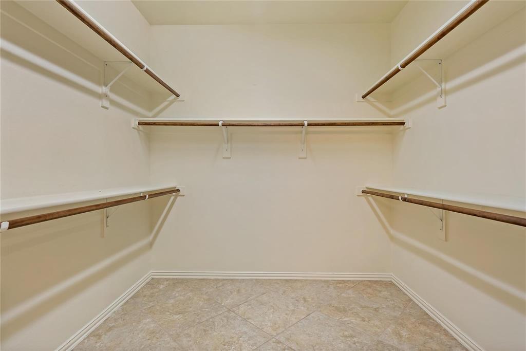 208 Gatwick Court Property Photo 15