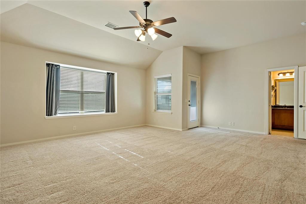 208 Gatwick Court Property Photo 17