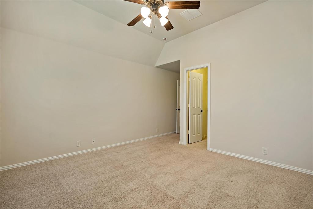 208 Gatwick Court Property Photo 21
