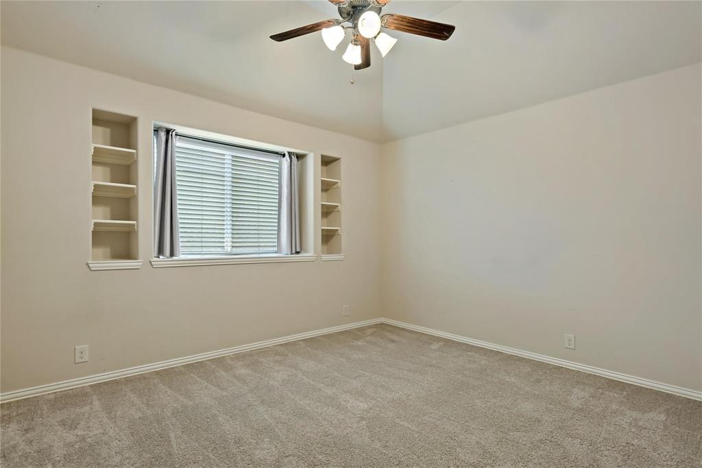 208 Gatwick Court Property Photo 23
