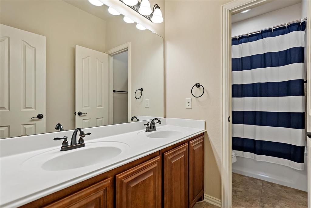 208 Gatwick Court Property Photo 30