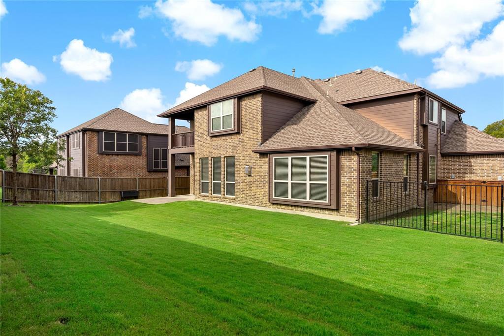 208 Gatwick Court Property Photo 34