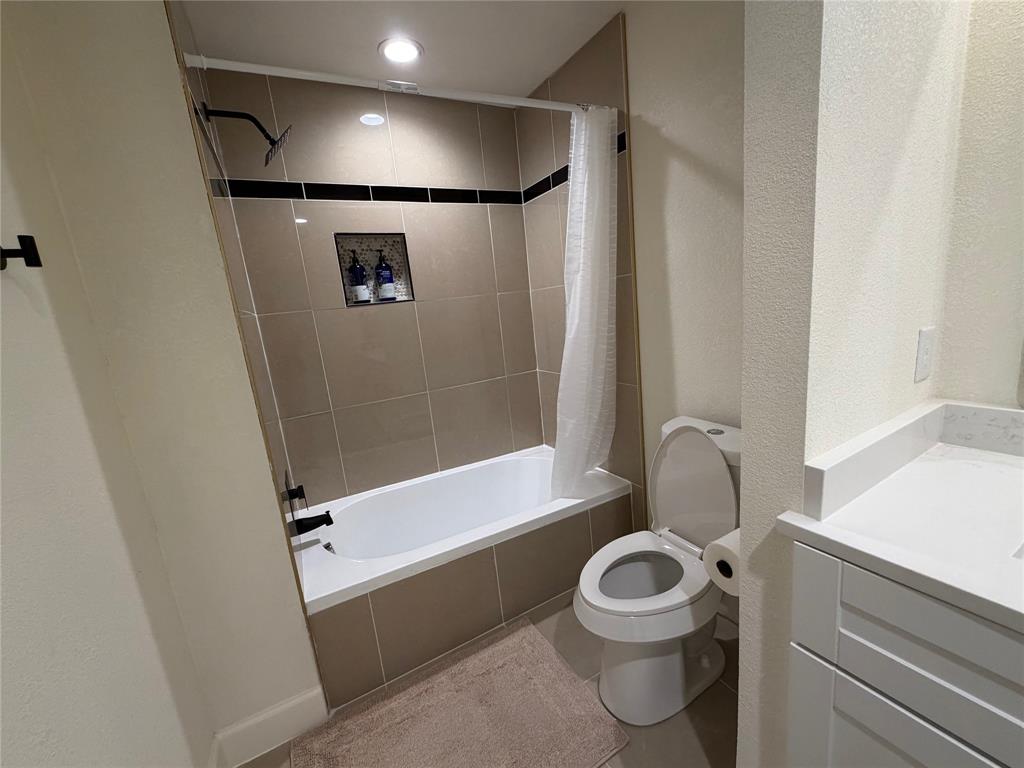 4716 Frank Street Property Photo 20