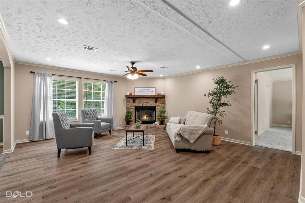 9590 Deren Property Photo 5