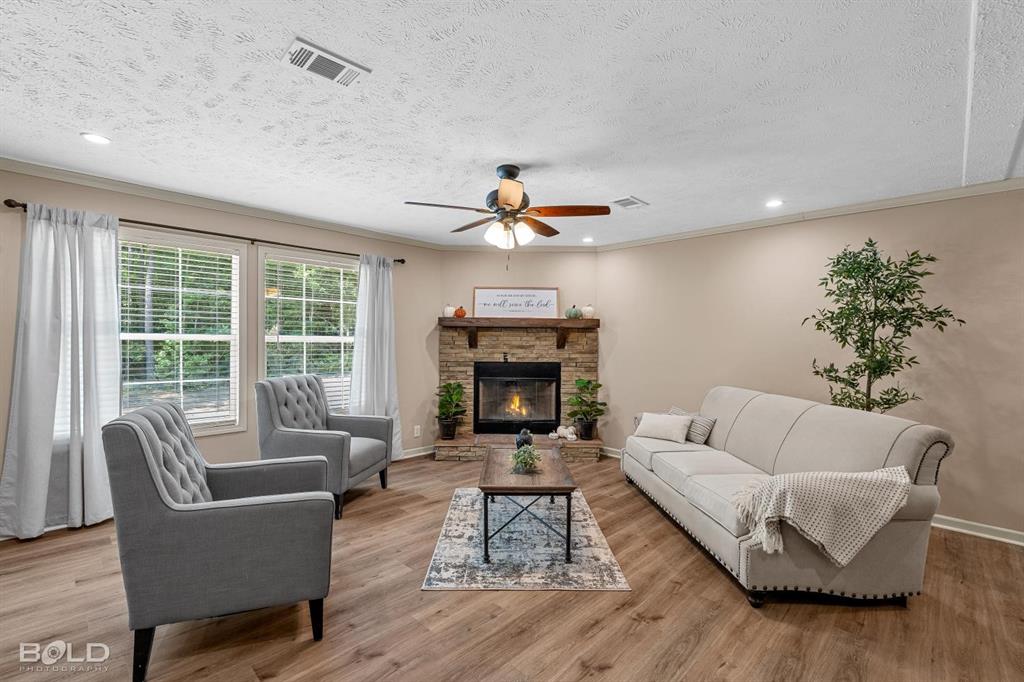 9590 Deren Property Photo 8