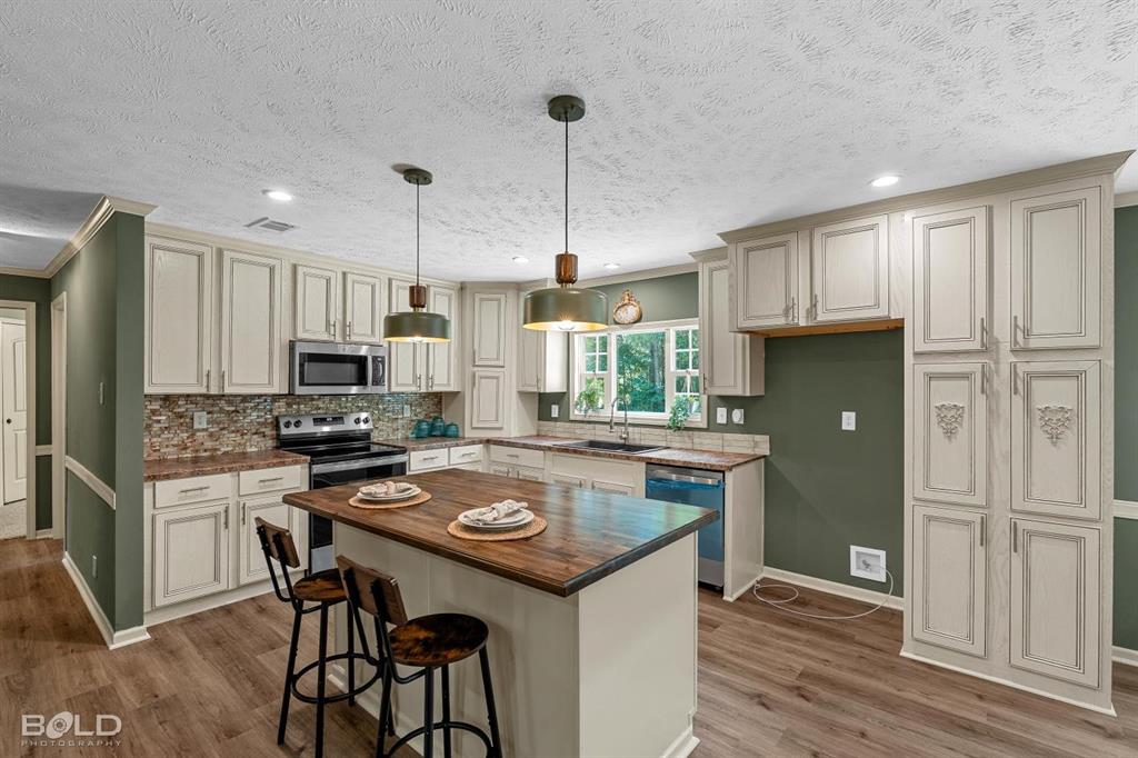 9590 Deren Property Photo 16