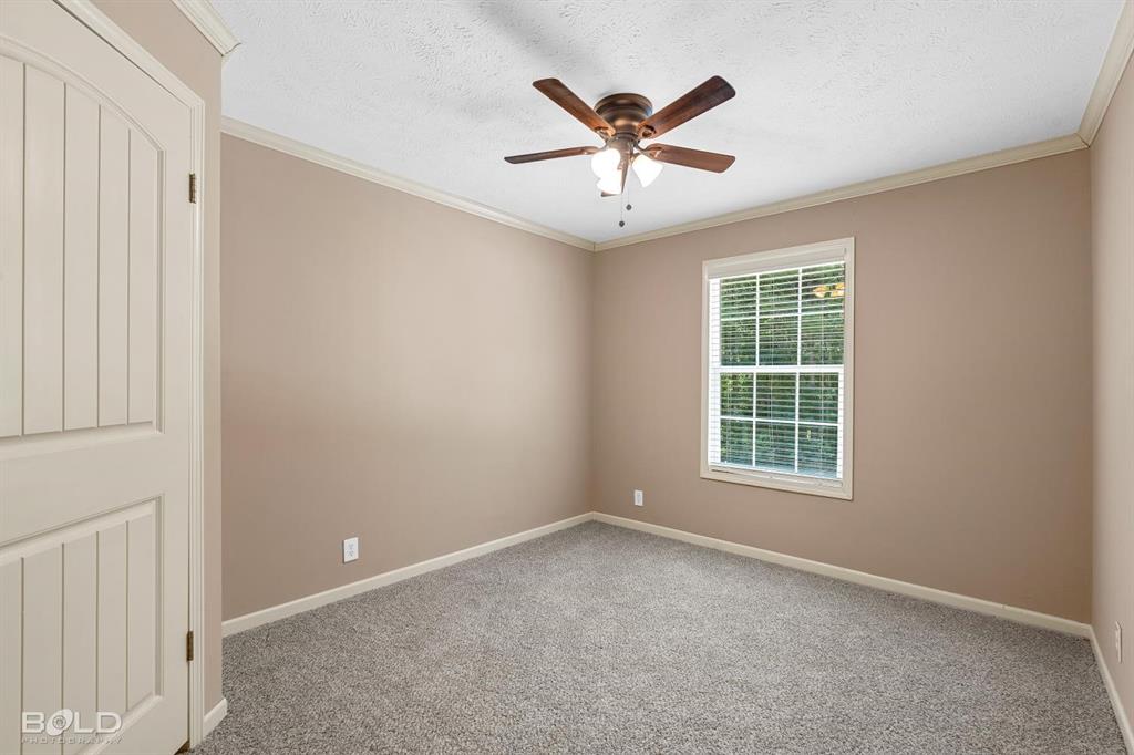 9590 Deren Property Photo 29