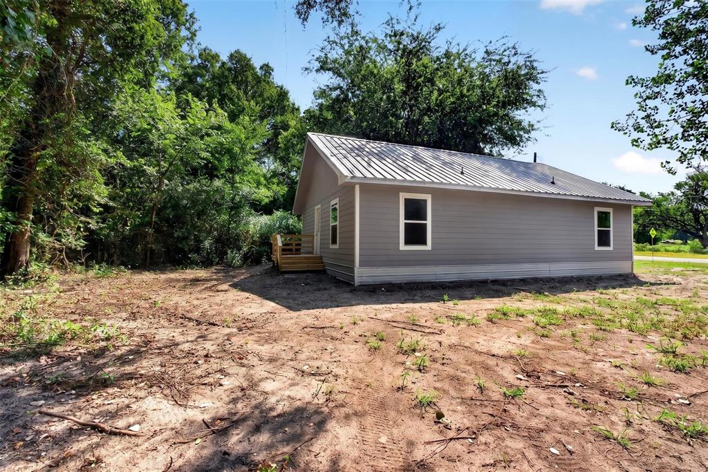 50 Fm 2890 Property Photo 5