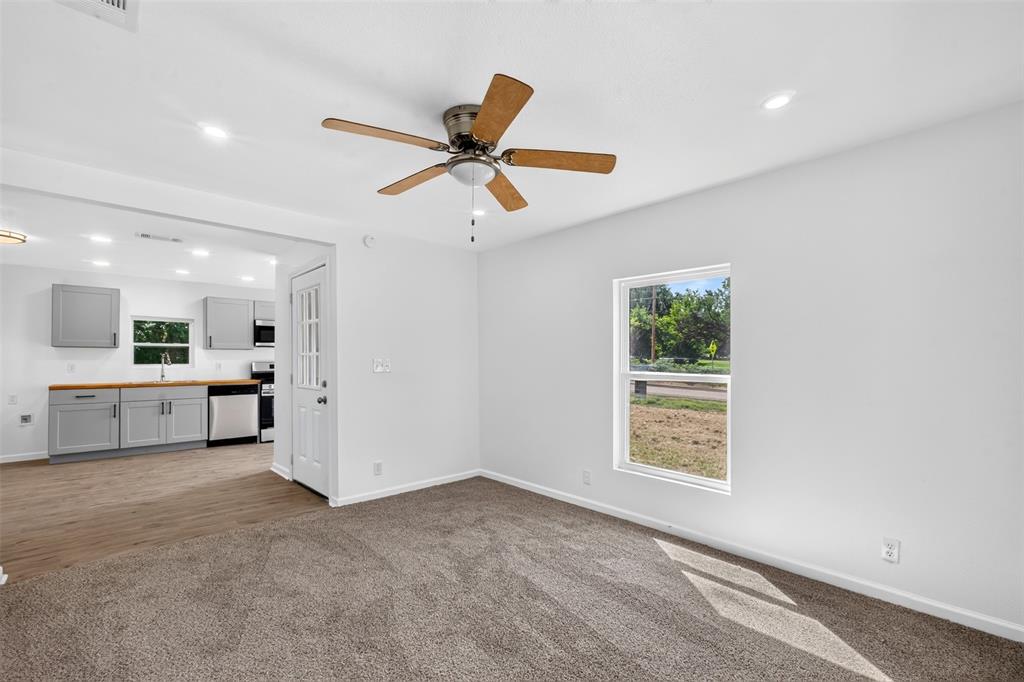 50 Fm 2890 Property Photo 8