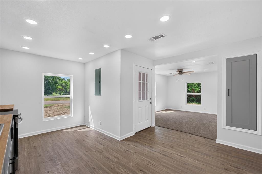 50 Fm 2890 Property Photo 10