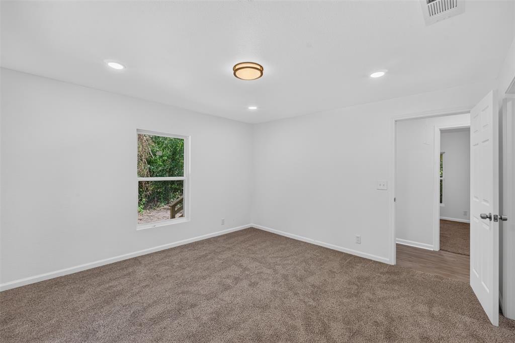 50 Fm 2890 Property Photo 13