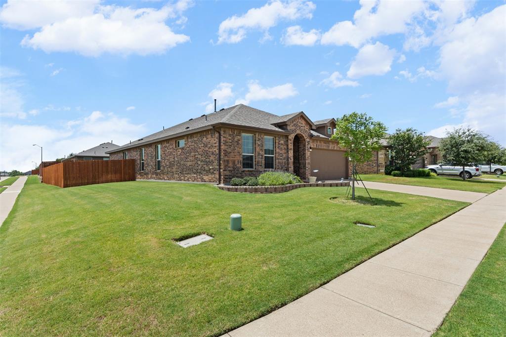 1216 Larkspur Lane Property Photo 1