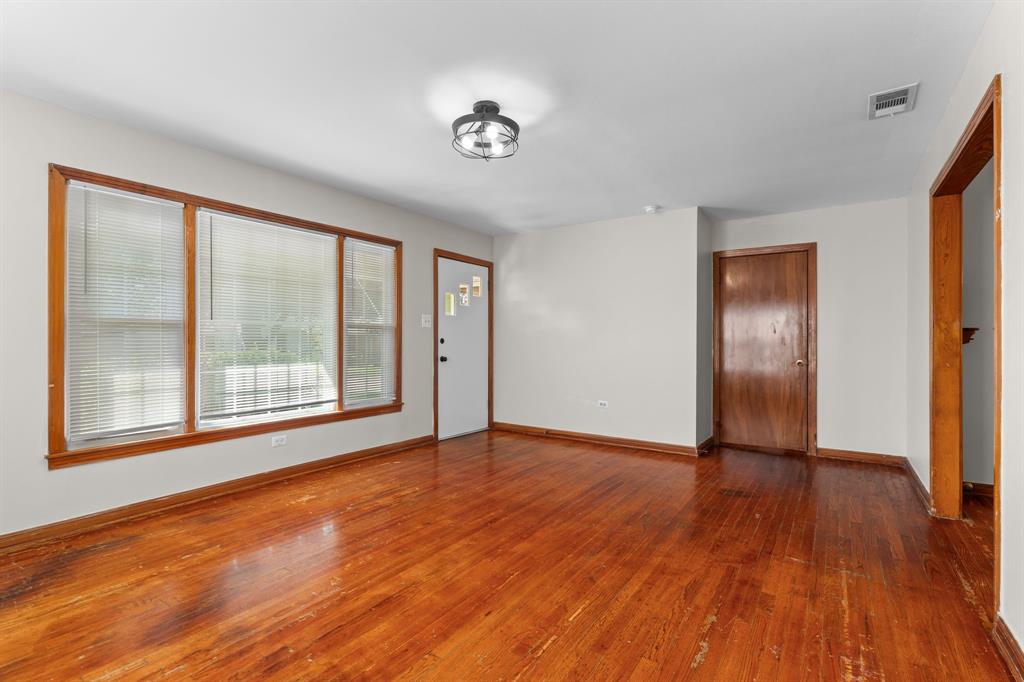 3325 Windsor Avenue Property Photo 5