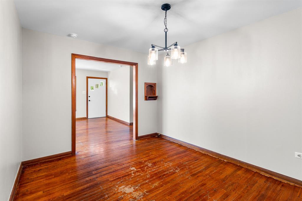 3325 Windsor Avenue Property Photo 8
