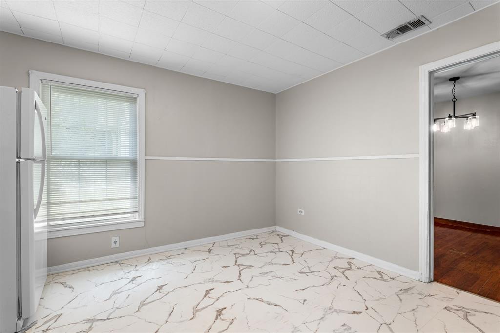 3325 Windsor Avenue Property Photo 14