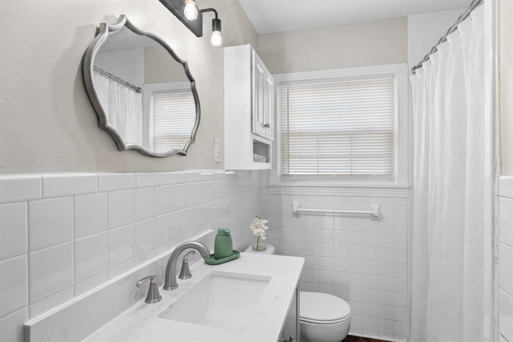 3325 Windsor Avenue Property Photo 18