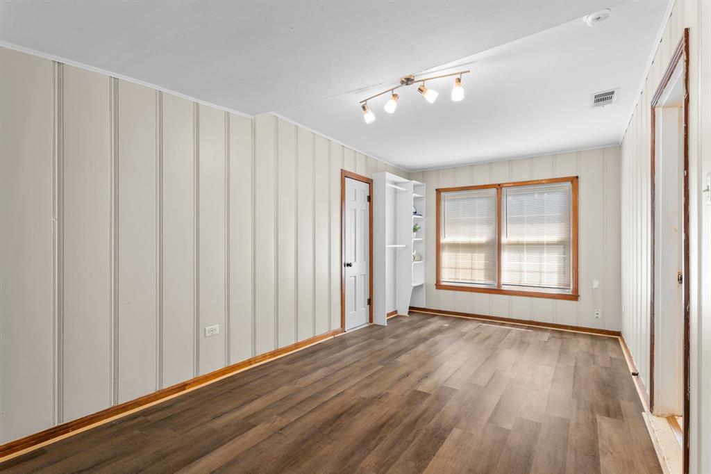 3325 Windsor Avenue Property Photo 20