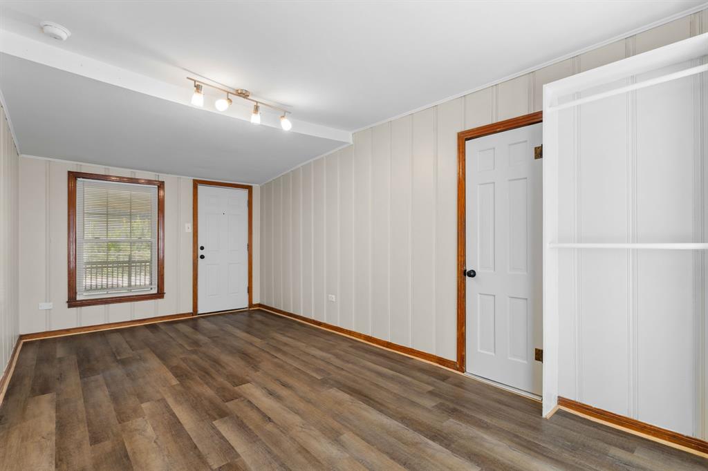 3325 Windsor Avenue Property Photo 21