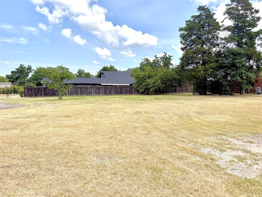 11430 Midway Road Property Photo 7