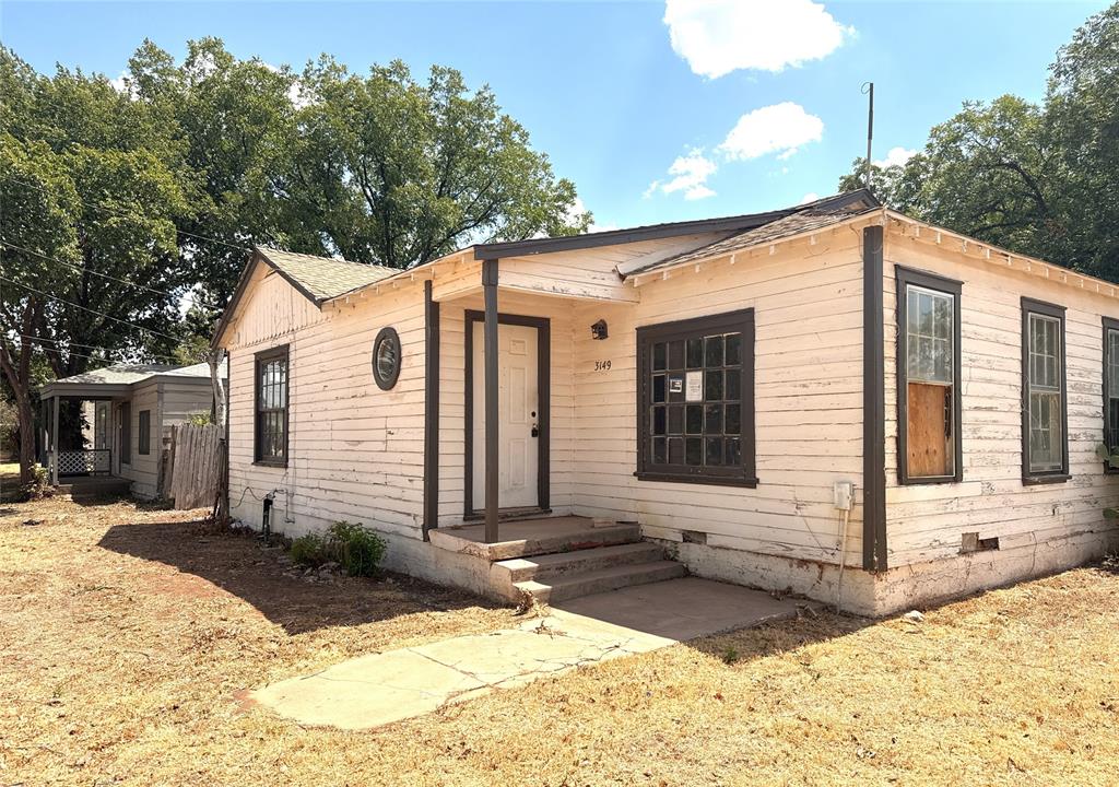 3149 S 11th Street Property Photo 1