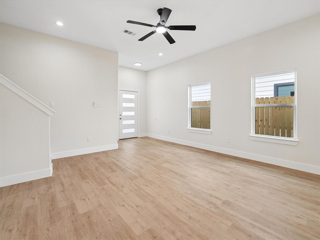 826 Stamps Avenue Property Photo 11