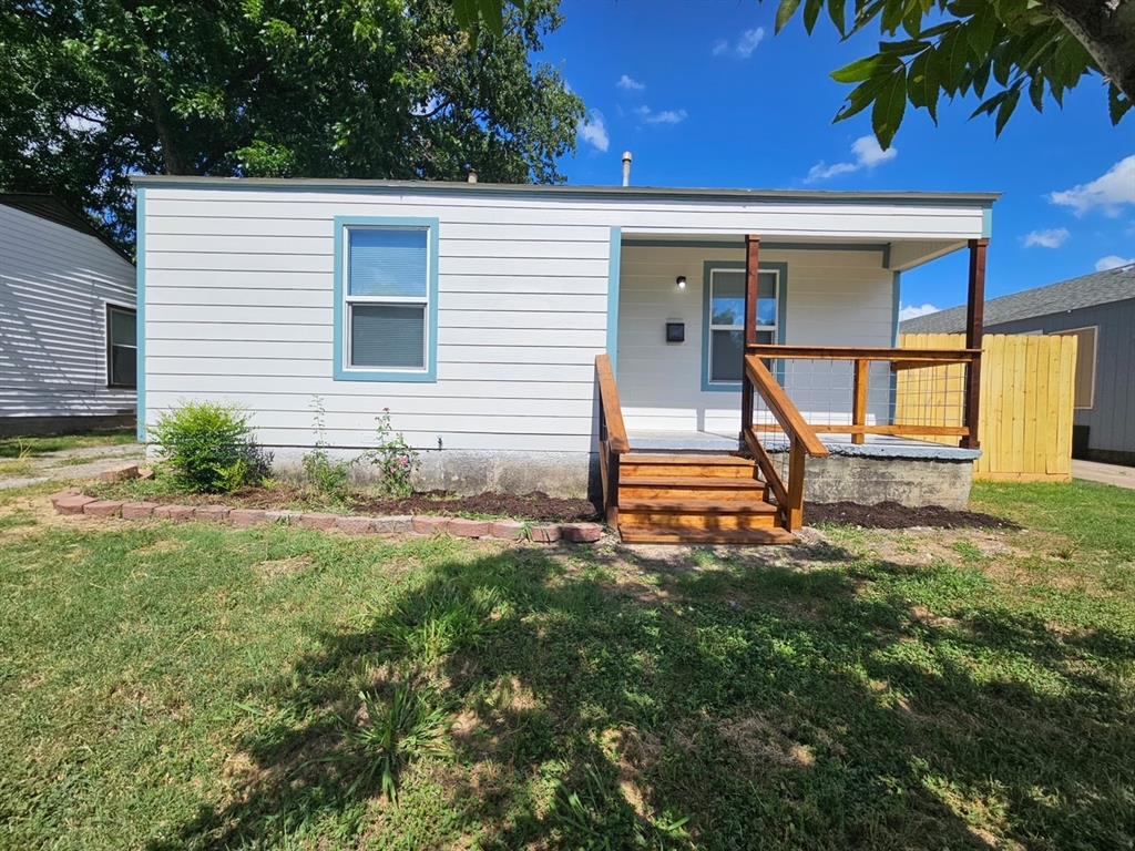 5009 Royal Drive Property Photo 1