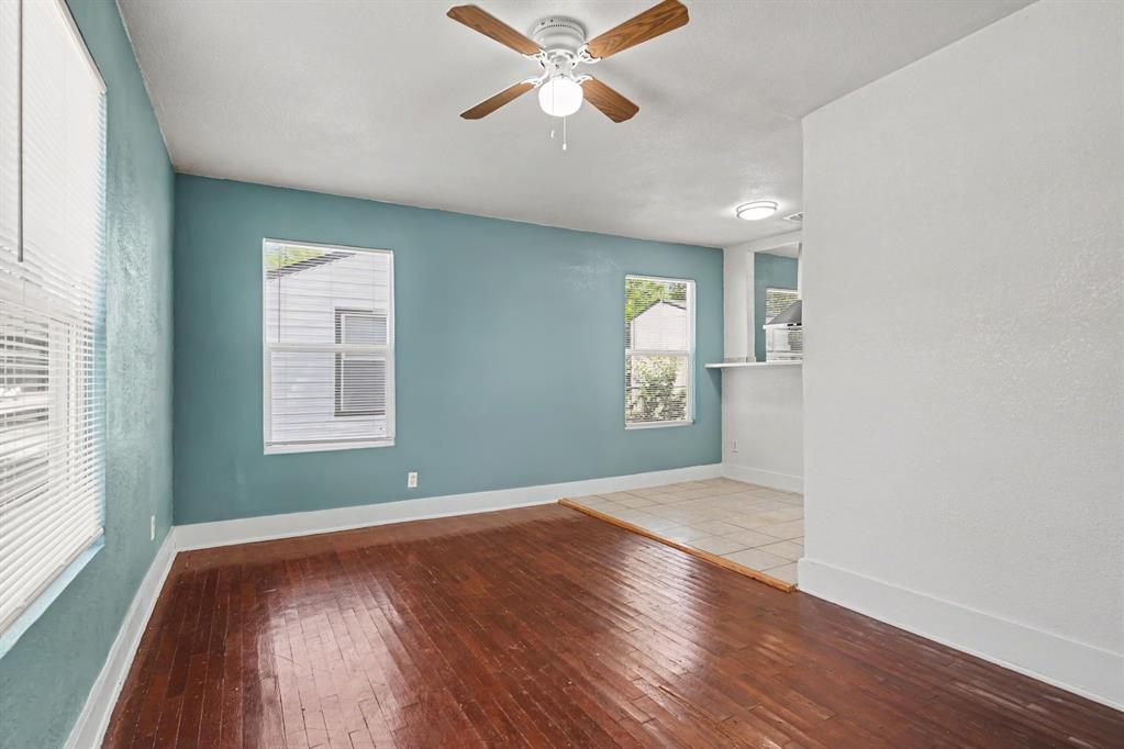 5009 Royal Drive Property Photo 3