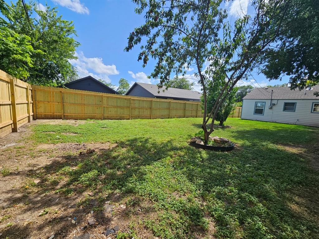 5009 Royal Drive Property Photo 16