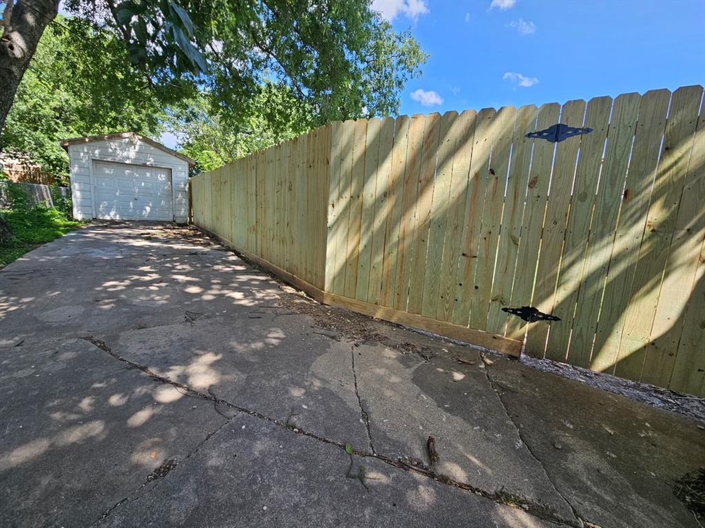 5009 Royal Drive Property Photo 18