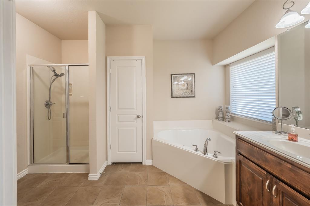 309 Garden Path Lane Property Photo 16