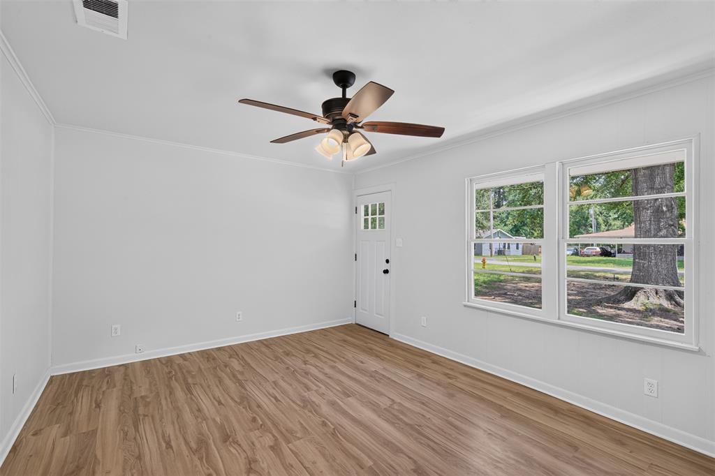 8122 Roosevelt Drive Property Photo 7