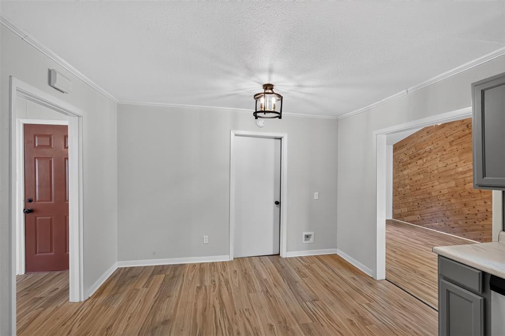 8122 Roosevelt Drive Property Photo 14