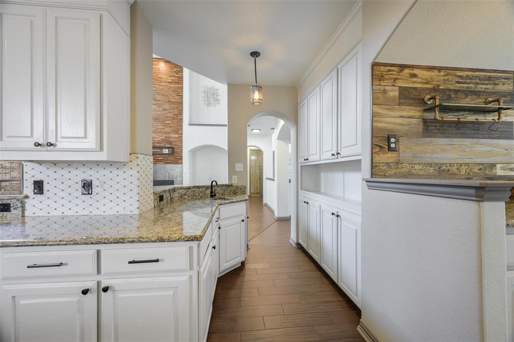 5170 Mohegan Lane Property Photo 15