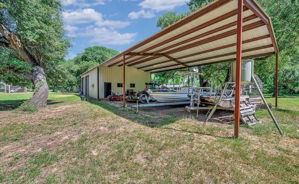 232 Pr 3666 Property Photo 32